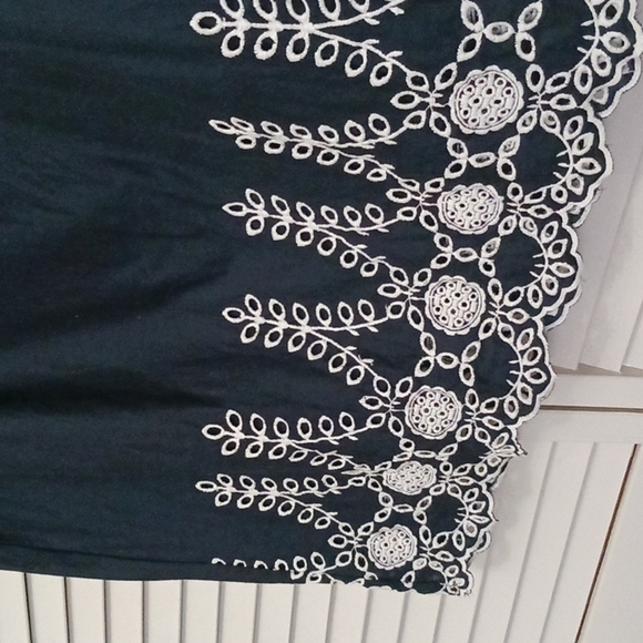 Laura Petites Navy Blue Cotton Embroidered Skirt, Size 14 - Picture 2 of 8